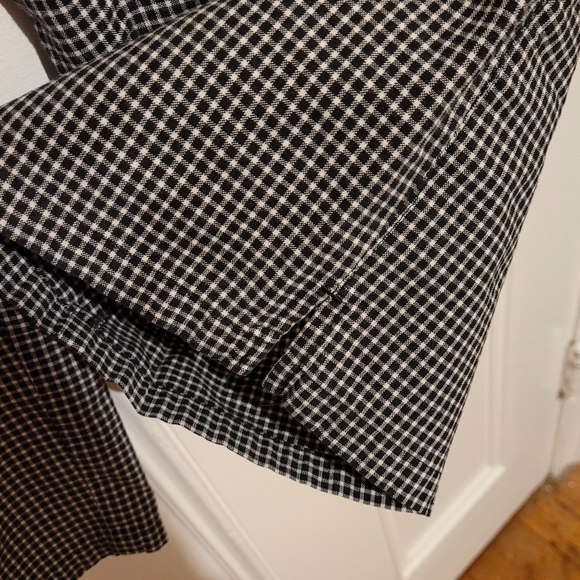 Liz Claiborne Gingham Cropped Pants - Picture 4 of 6